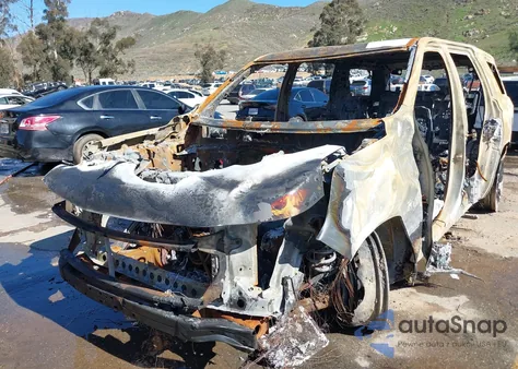 2021 Chevrolet Tahoe 2Wd Ls z USA, uszkodzony, nr VIN 1GNSCMKD8MR346751